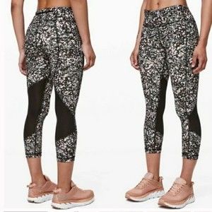Lululemon Pace Rival Crop 22” in Floral Spritz